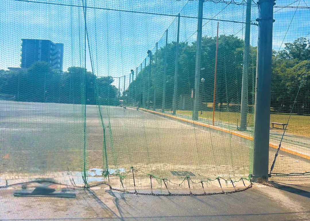 大岡公園内運動場